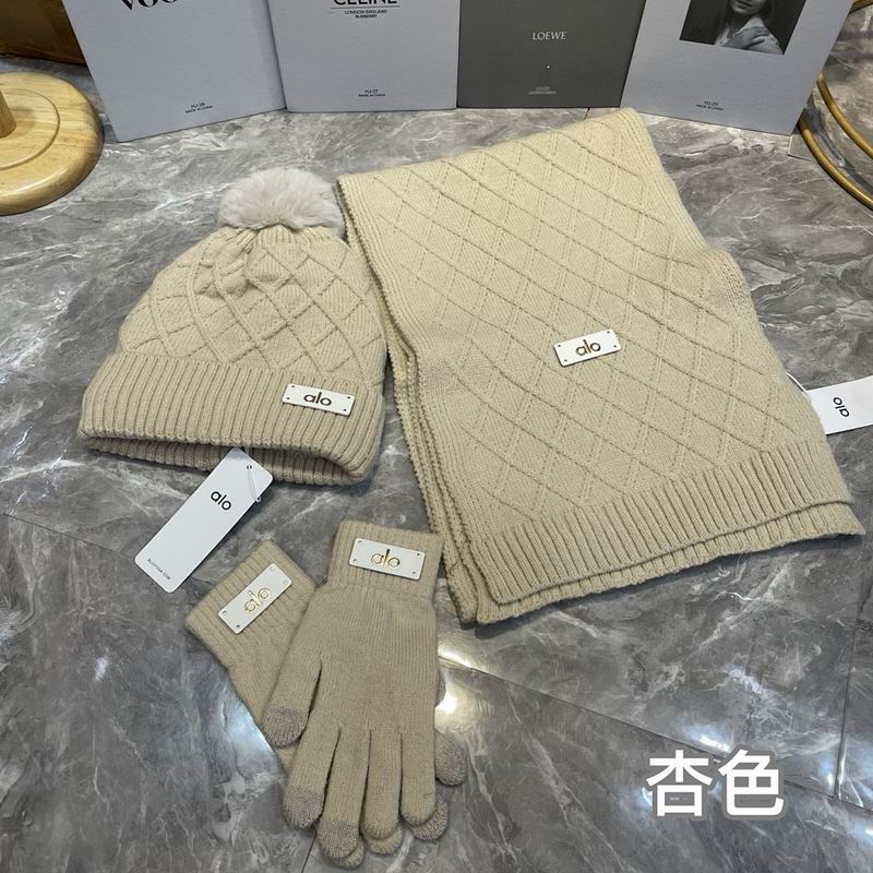 Alo Scarf Hat Gloves hm (27)