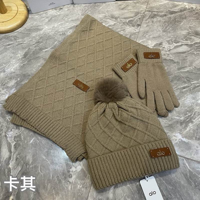 Alo Scarf Hat Gloves hm (29)