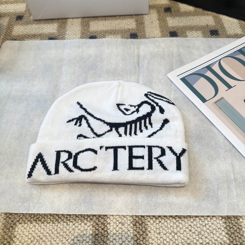 Arcteryx hat (972)