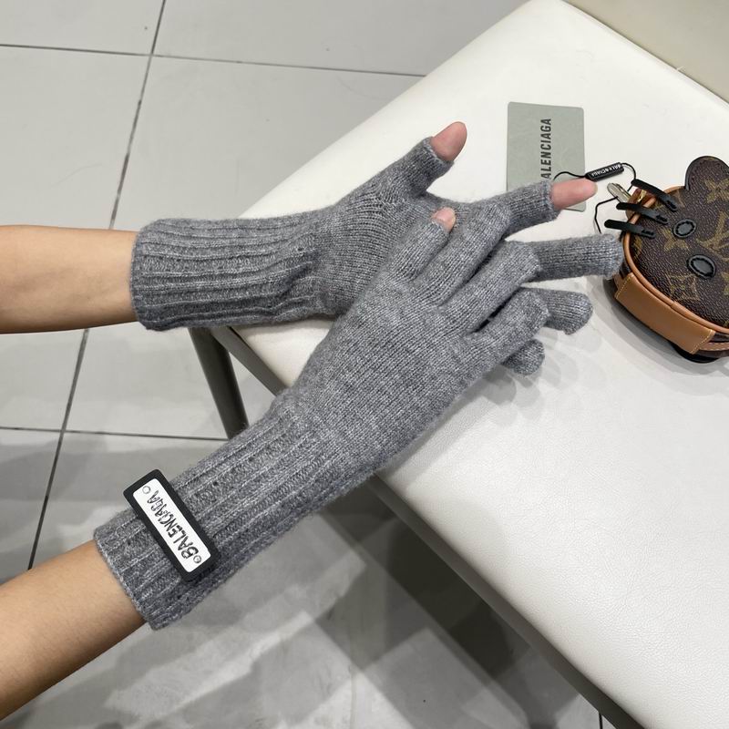 Balenciaga Gloves 53 (20)