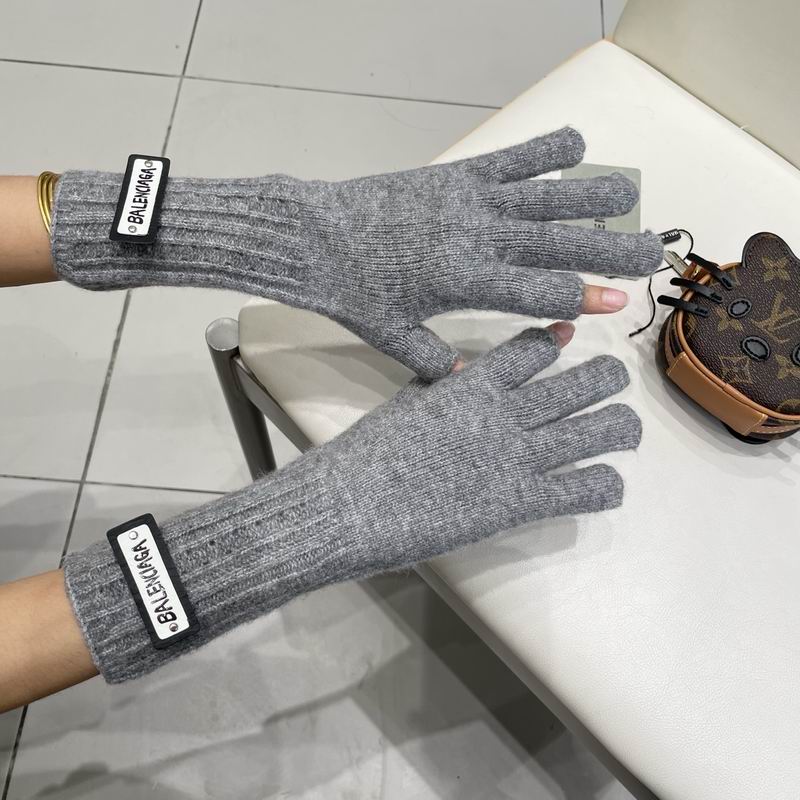 Balenciaga Gloves 53 (21)