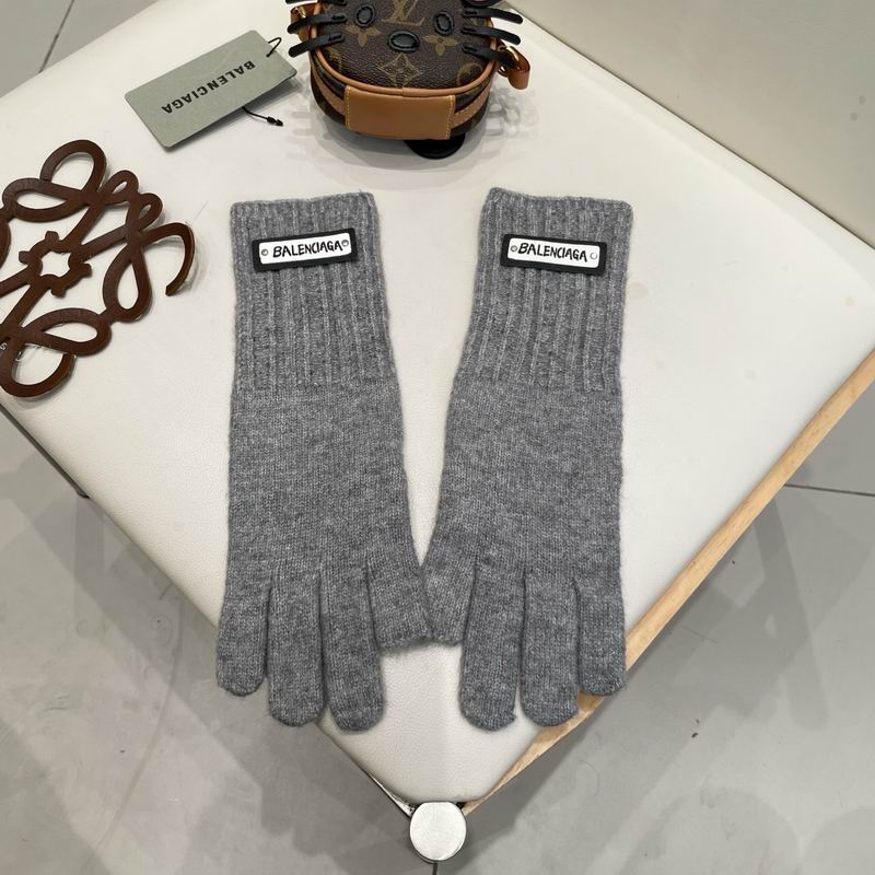 Balenciaga Gloves 53 (27)