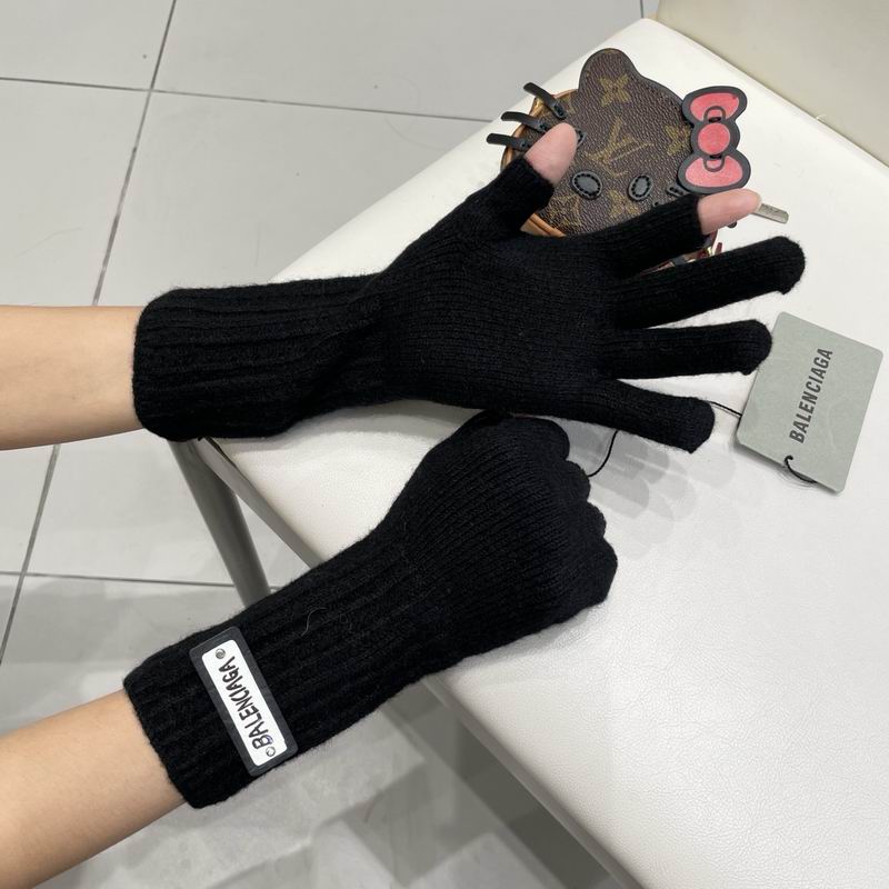 Balenciaga Gloves 53 (28)