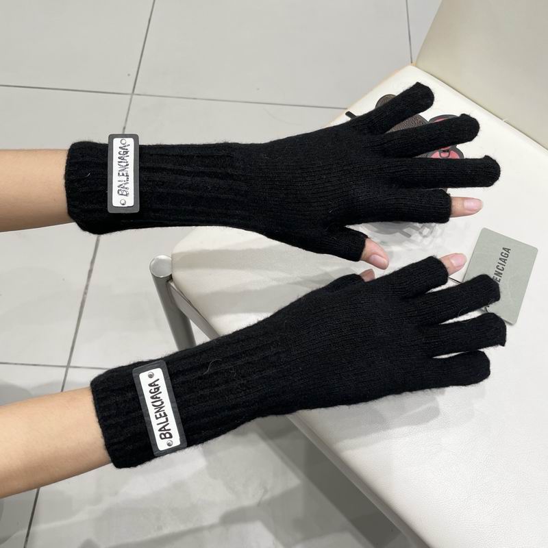 Balenciaga Gloves 53 (30)