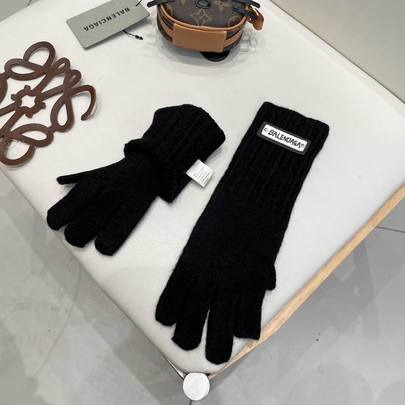 Balenciaga Gloves 53 (34)