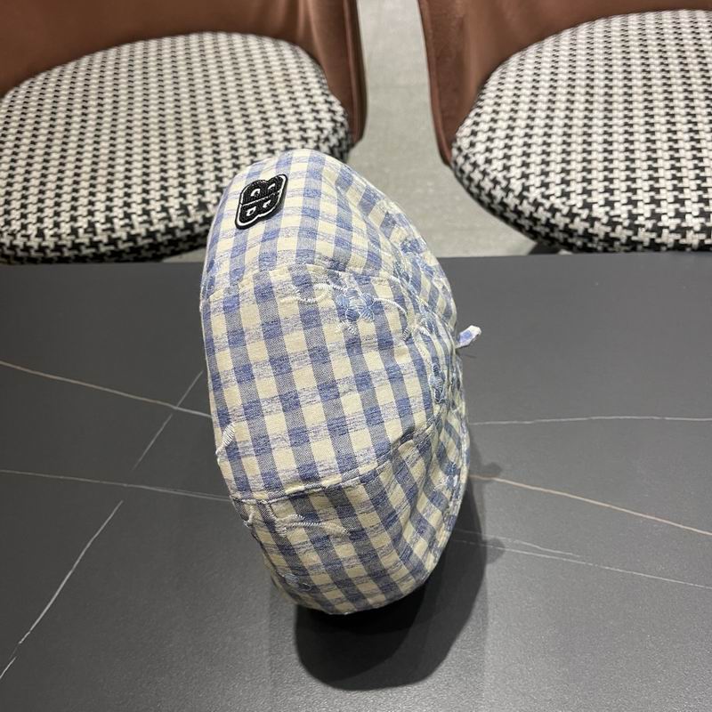 Balenciaga beret (44)