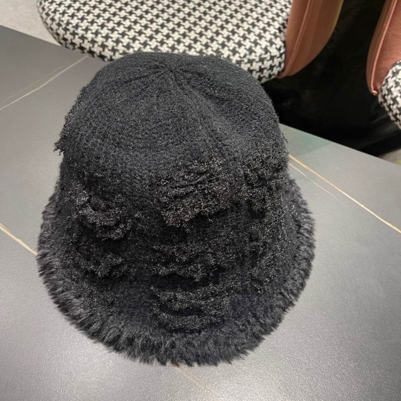 Balenciaga hat (1817)