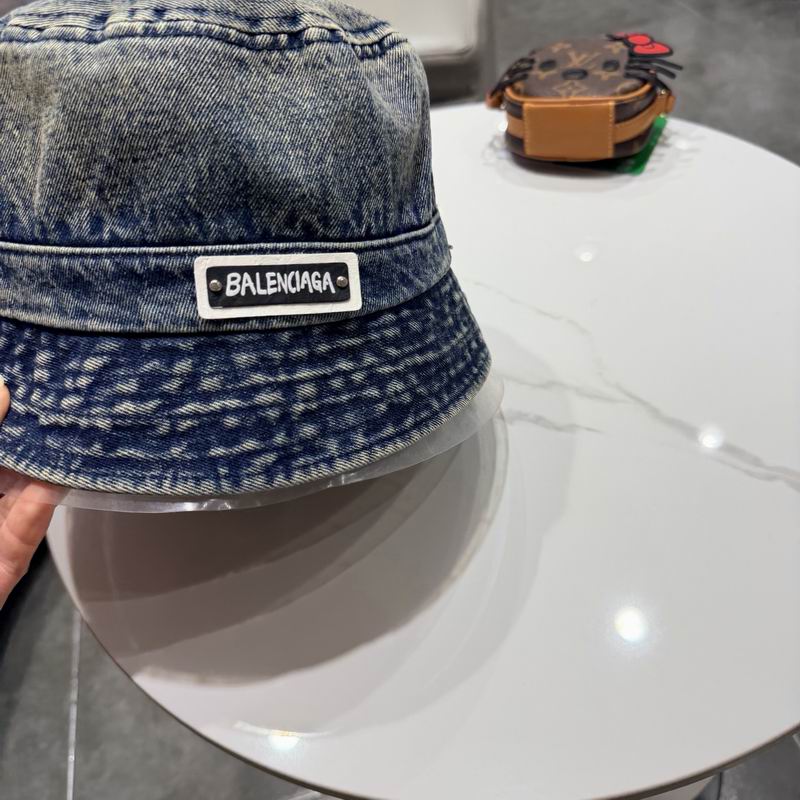 Balenciaga hat (440)