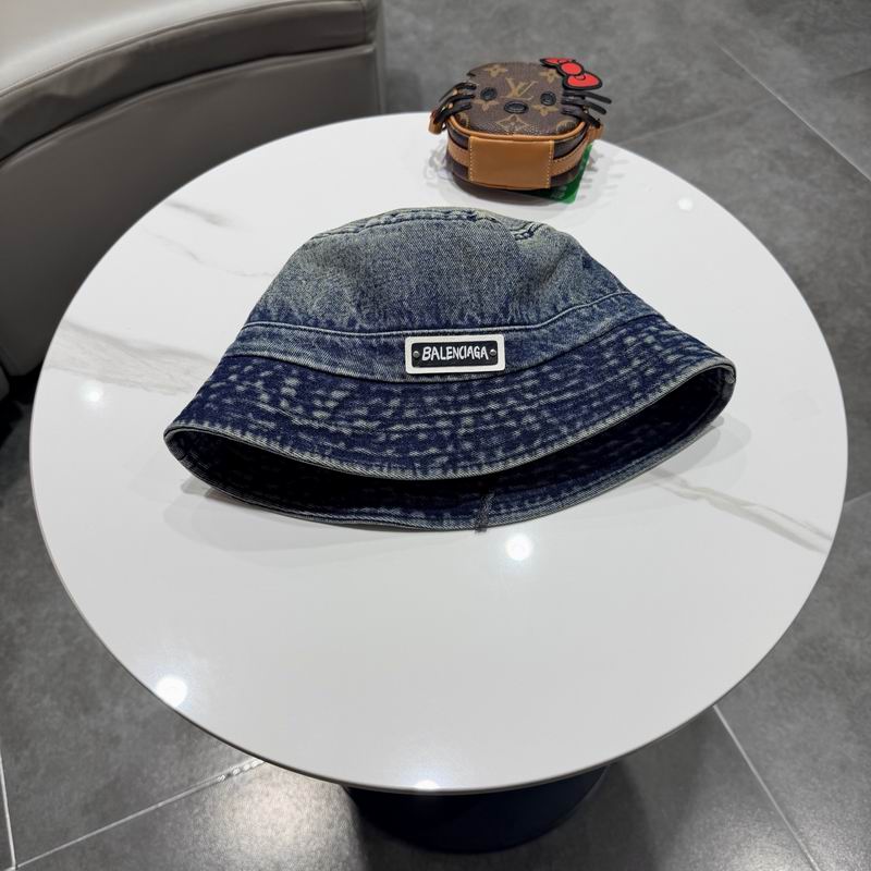 Balenciaga hat (446)