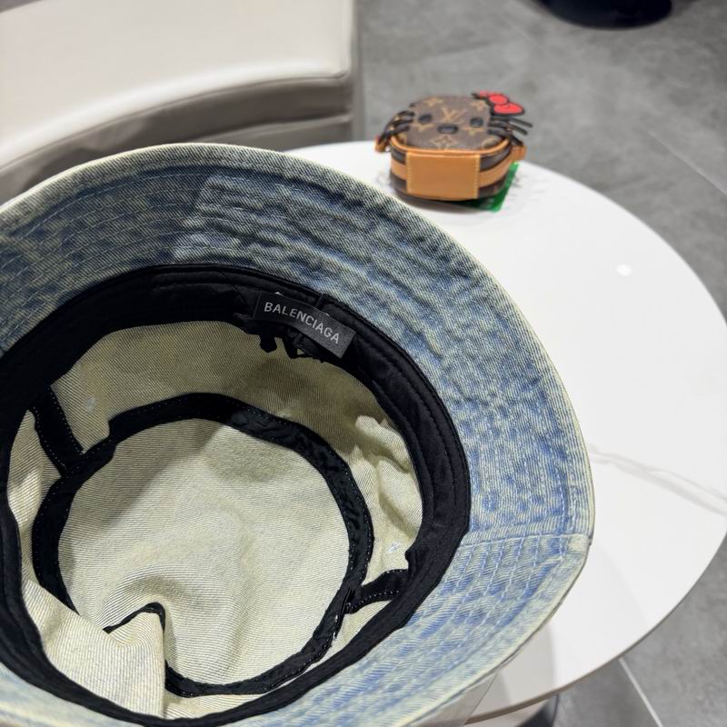 Balenciaga hat (447)