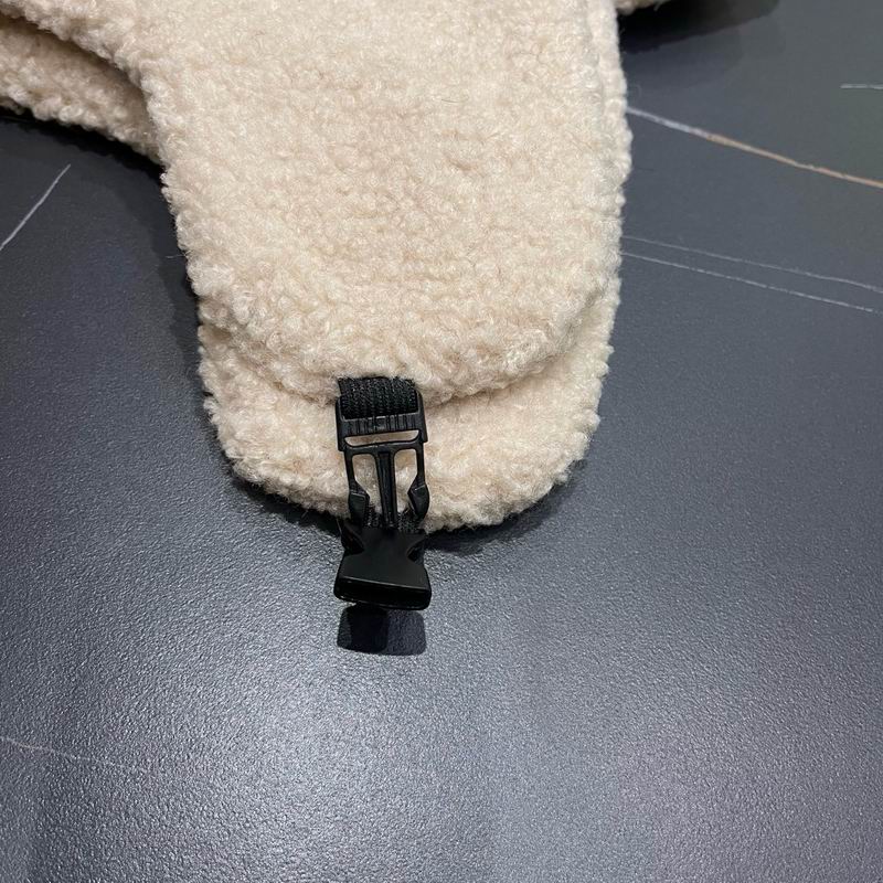 Balenciaga hat (493)