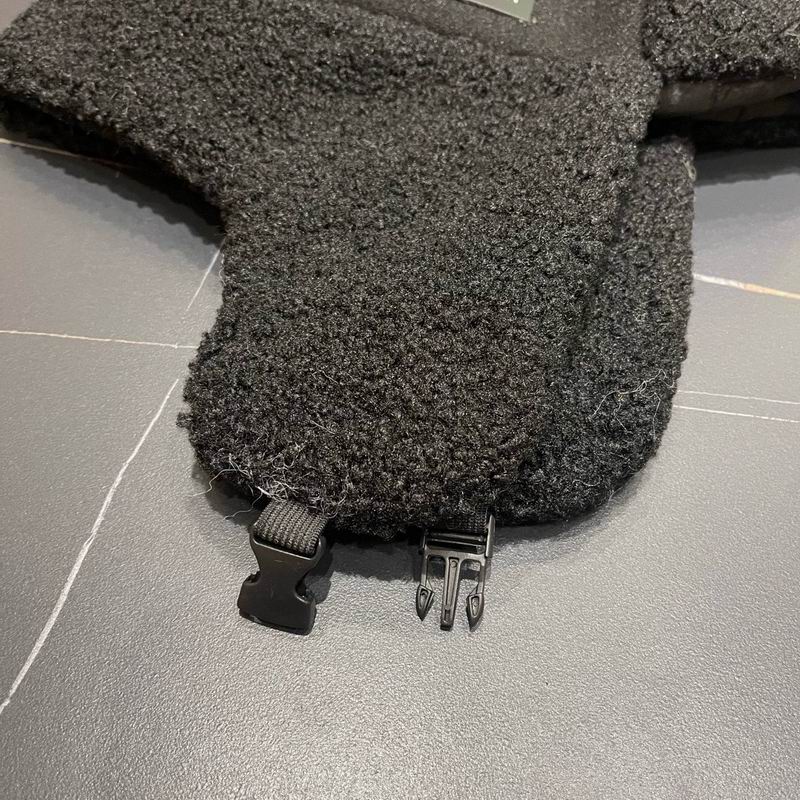 Balenciaga hat (503)