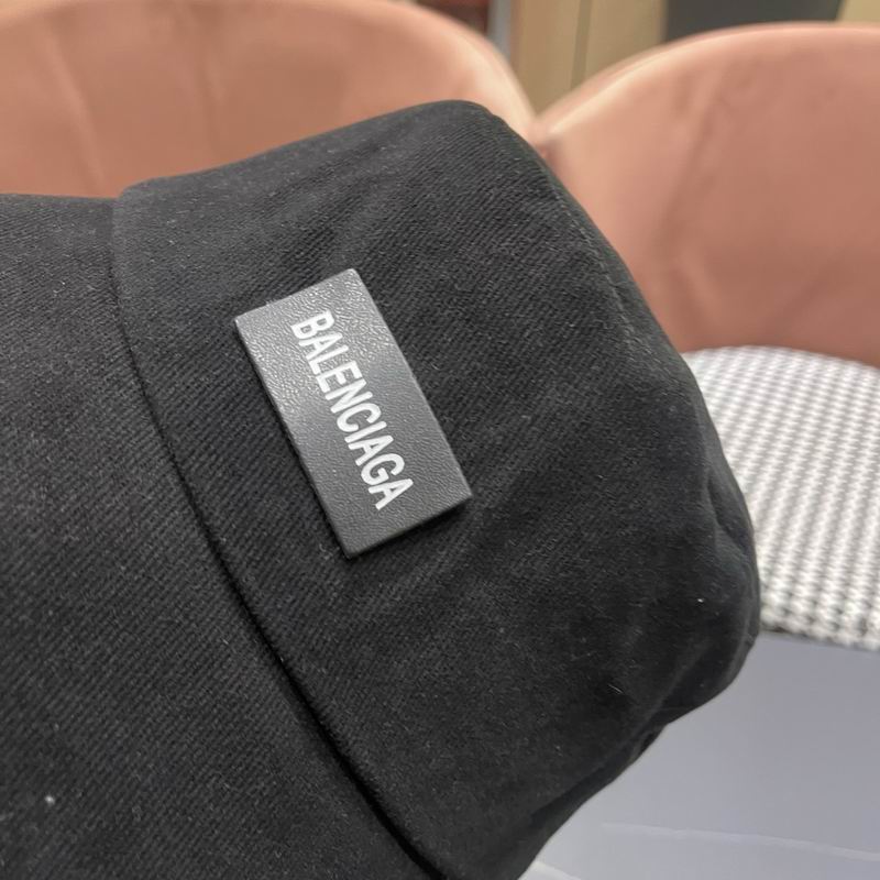 Balenciaga hat (923)