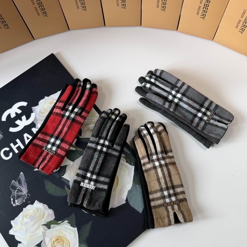 Burberry Gloves 54 (1)