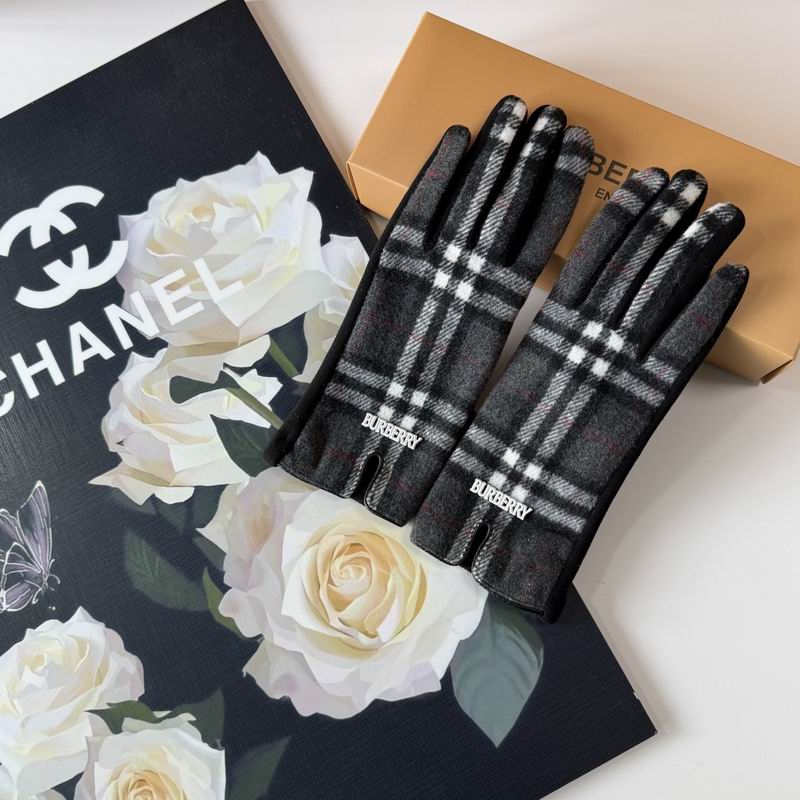 Burberry Gloves 54 (12)