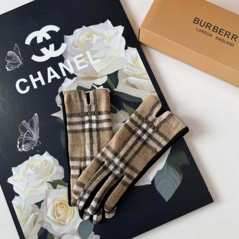 Burberry Gloves 54 (24)