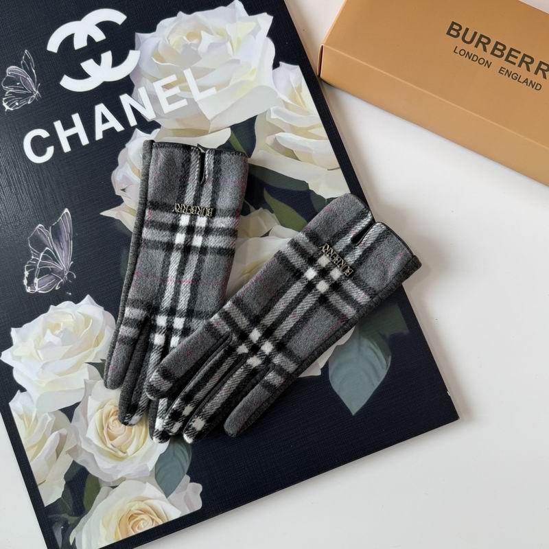 Burberry Gloves 54 (29)