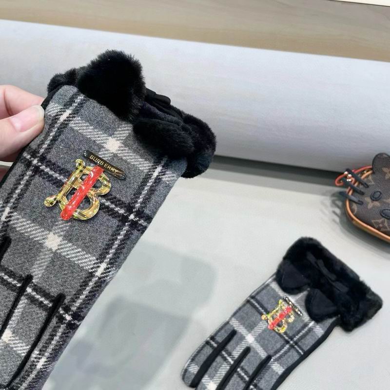 Burberry Gloves 61 (7)
