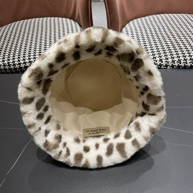 Burberry Hat (422)