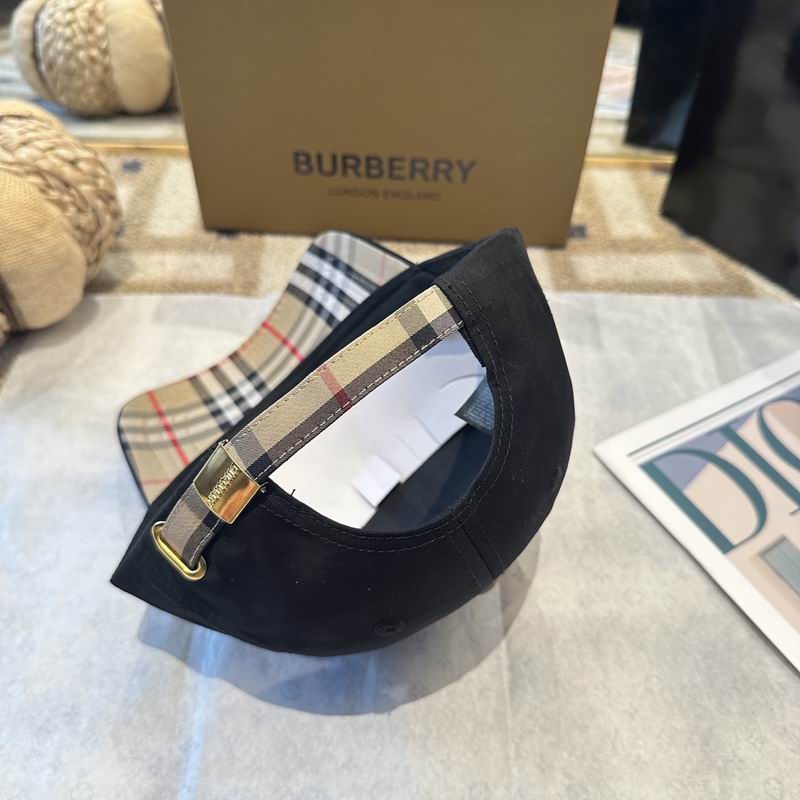 Burberry cap (1555)