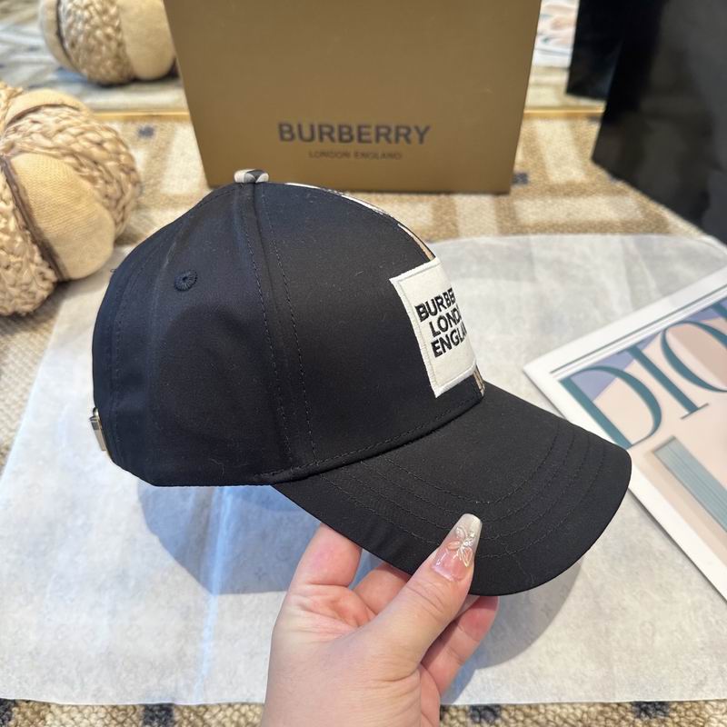 Burberry cap (1557)