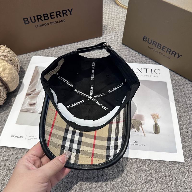 Burberry cap (1565)
