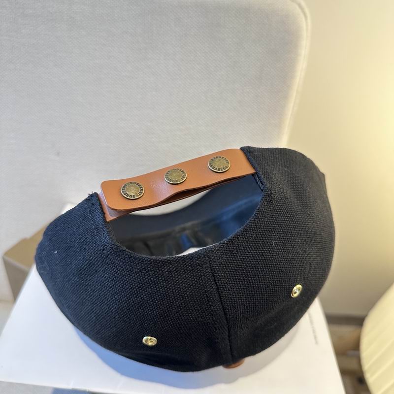 Burberry cap (225)