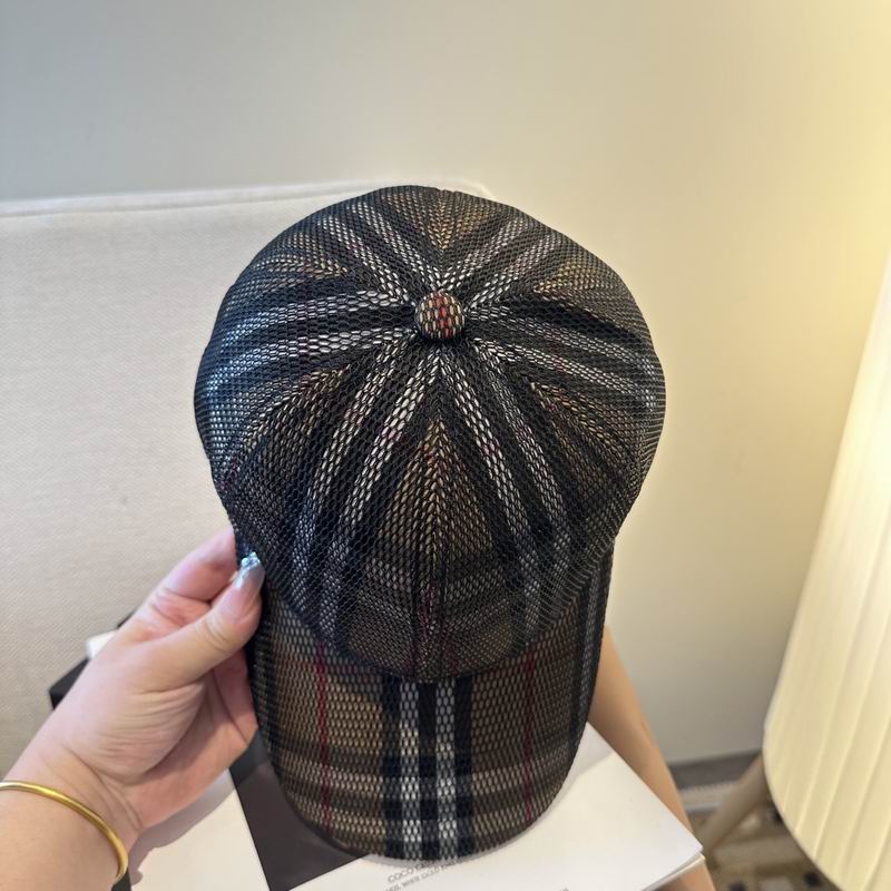 Burberry cap (538)