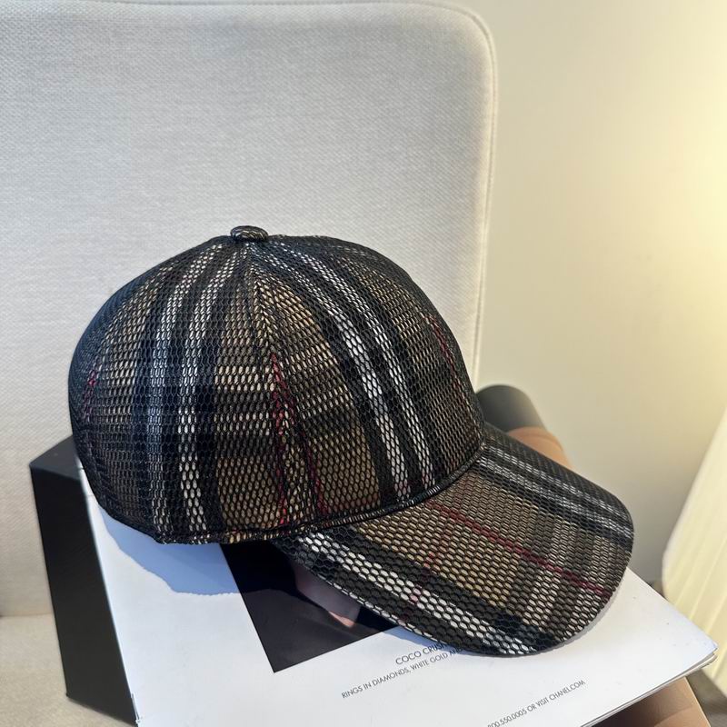 Burberry cap (539)