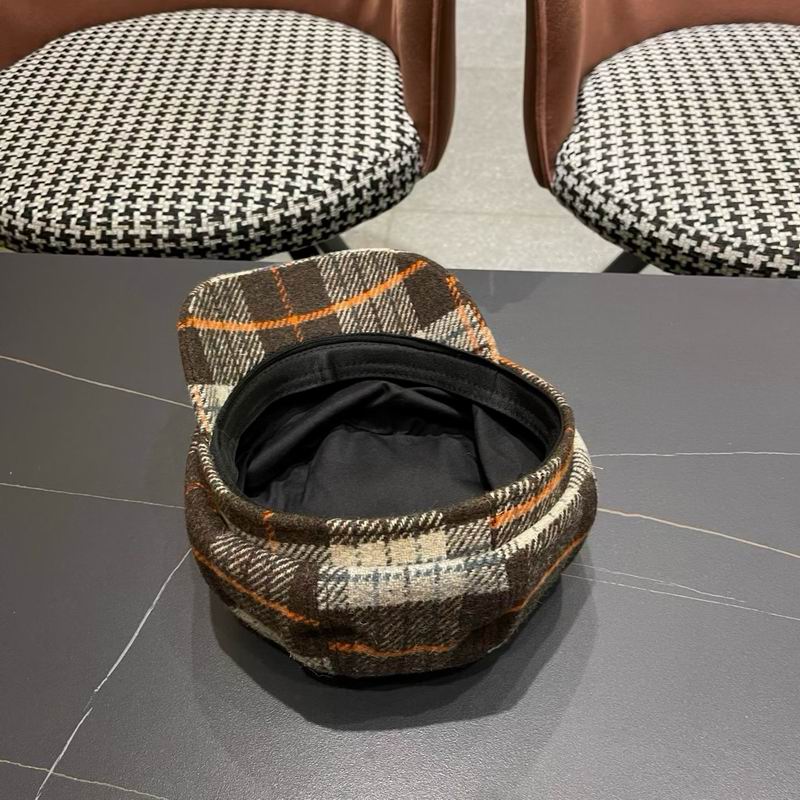 Burberry cap (67)
