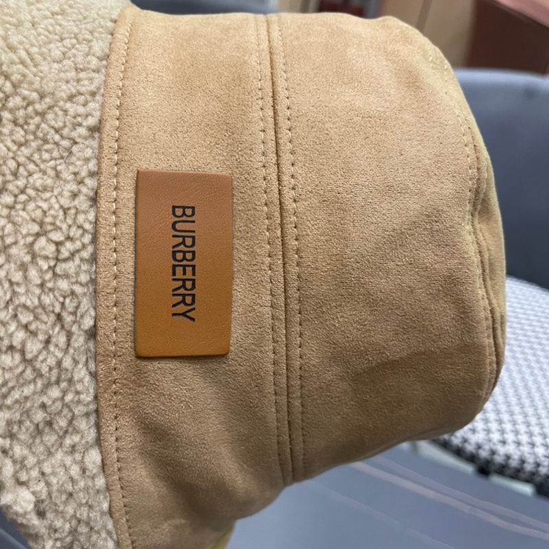 Burberry hat (102)