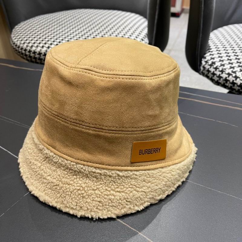 Burberry hat (106)