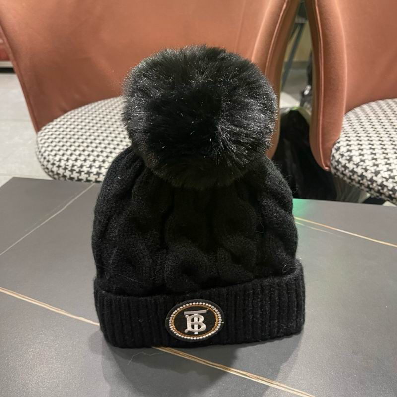 Burberry hat (1456)