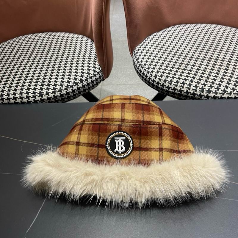 Burberry hat (1608)