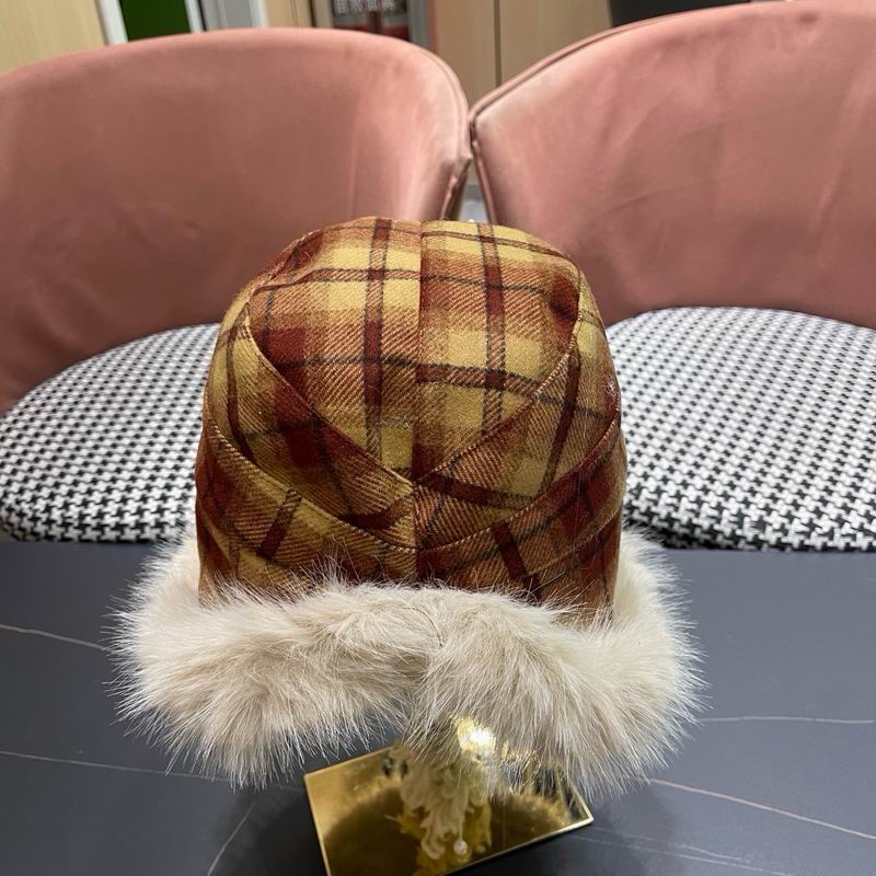Burberry hat (1609)