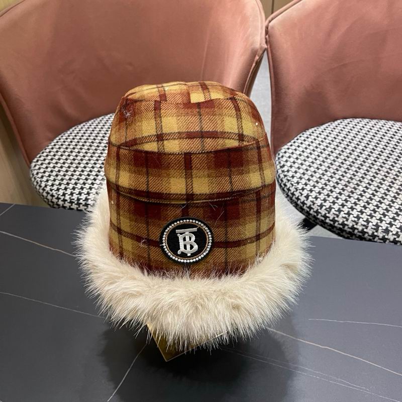 Burberry hat (1612)
