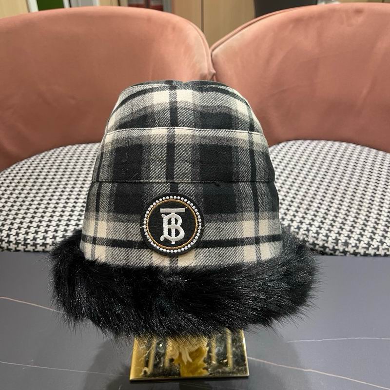 Burberry hat (1624)