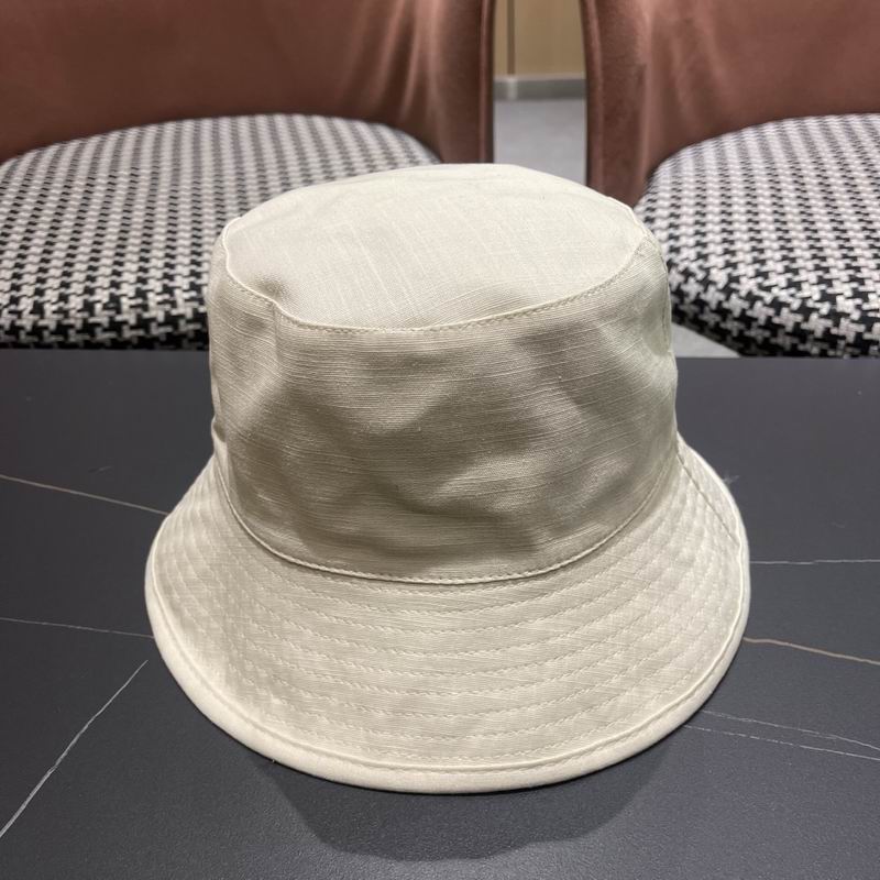 Burberry hat (344)