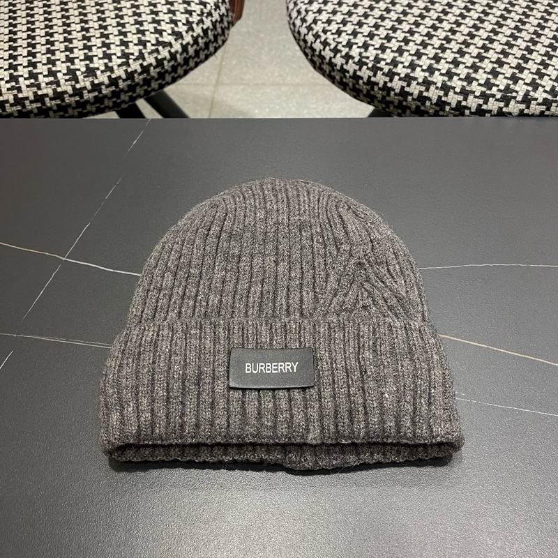 Burberry hat (4950)
