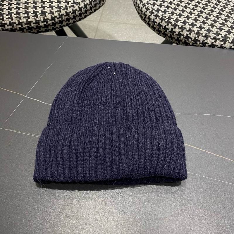 Burberry hat (4956)