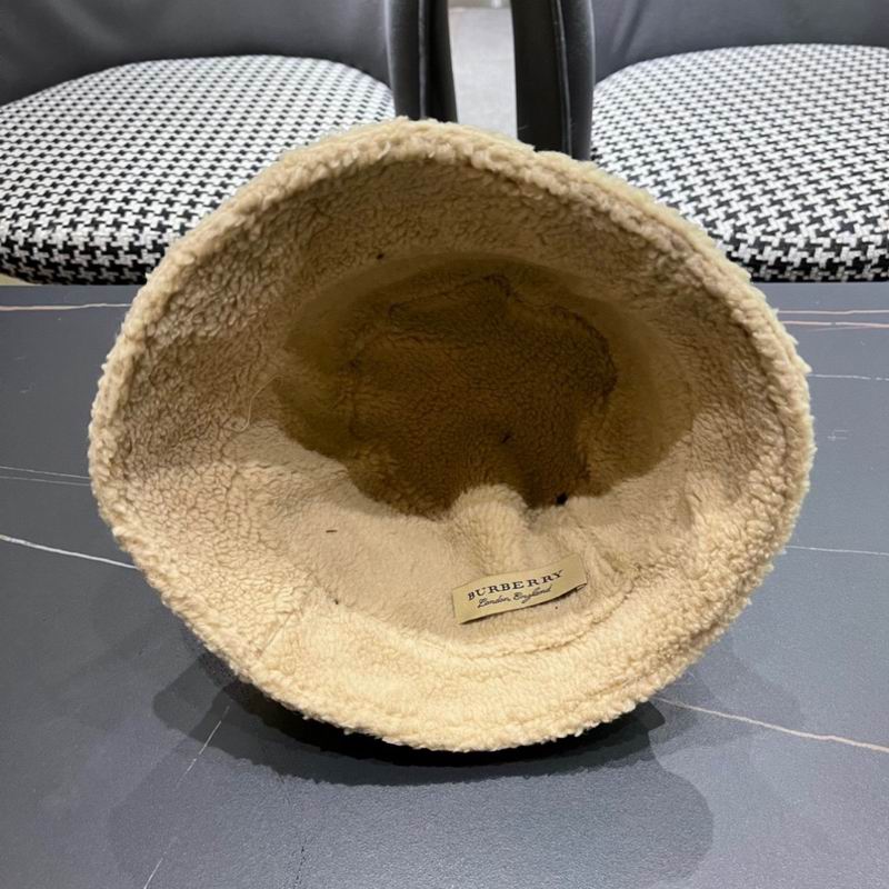 Burberry hat (99)