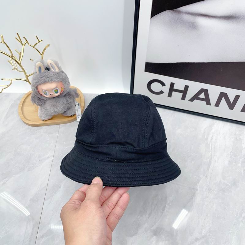 Burberry hat dx (340)