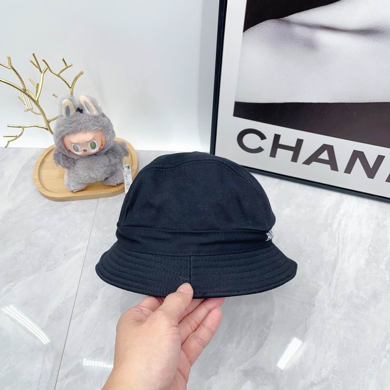 Burberry hat dx (341)