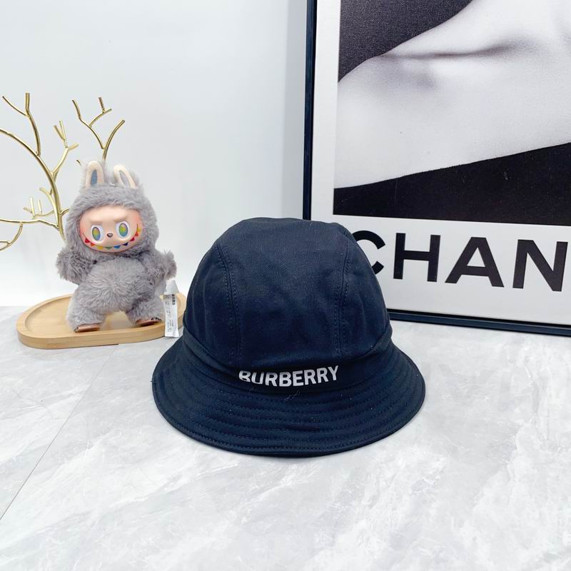 Burberry hat dx (343)