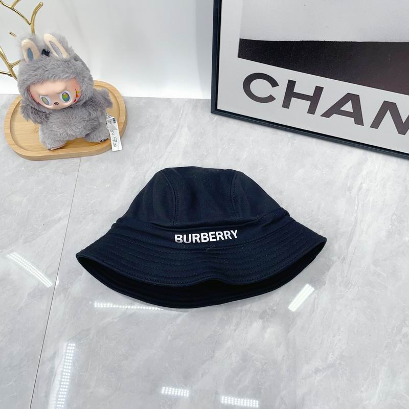 Burberry hat dx (344)