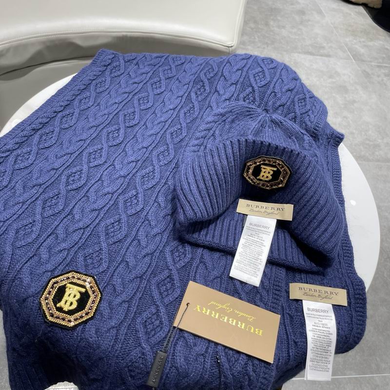 Burberry scarf hat (178)