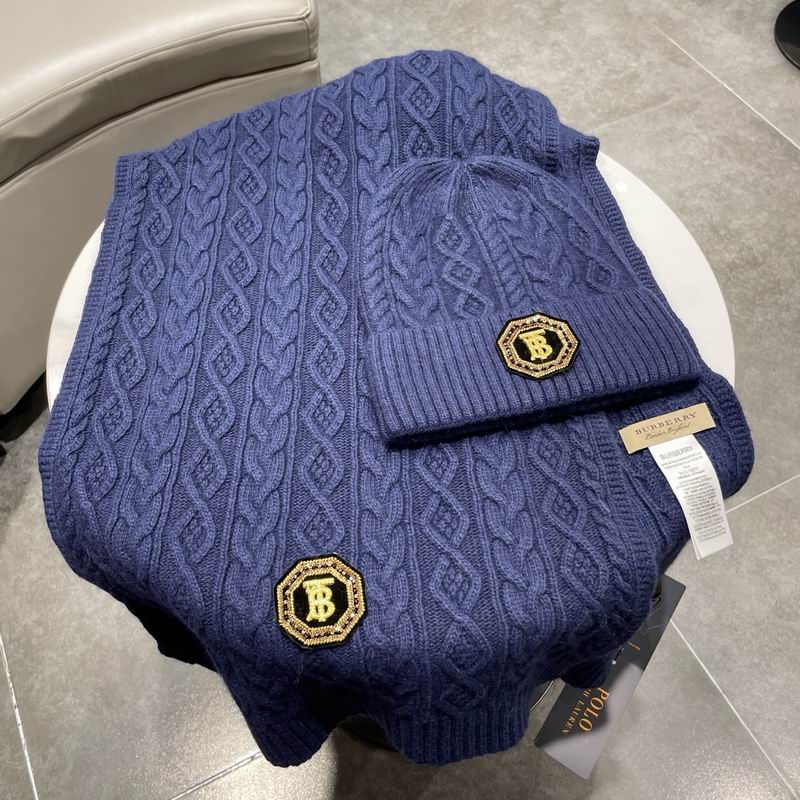 Burberry scarf hat (179)