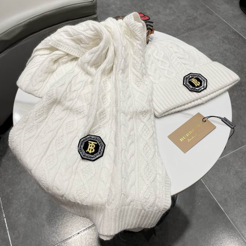 Burberry scarf hat (194)