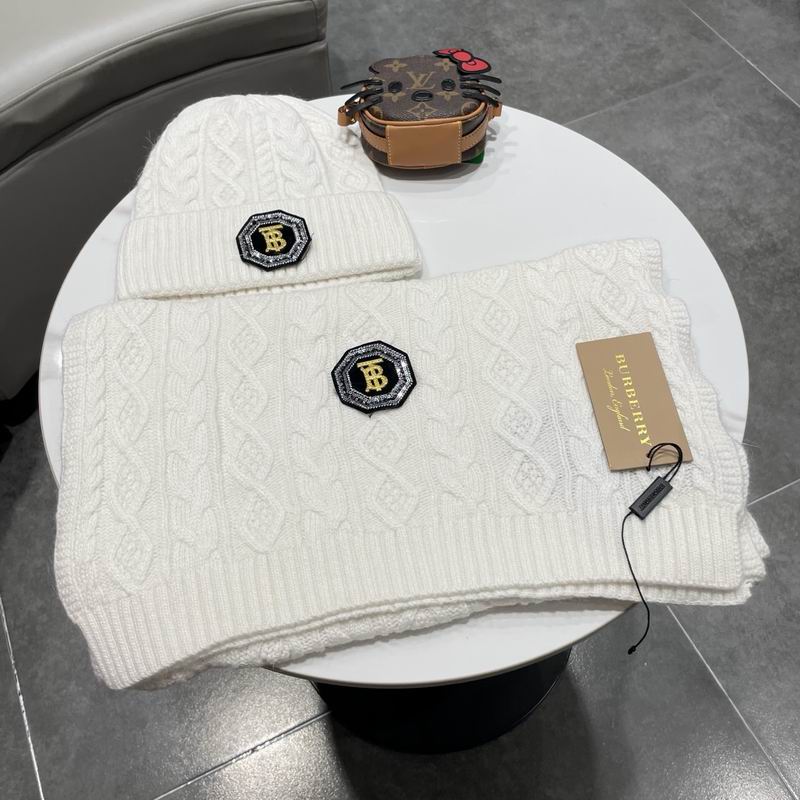 Burberry scarf hat (195)