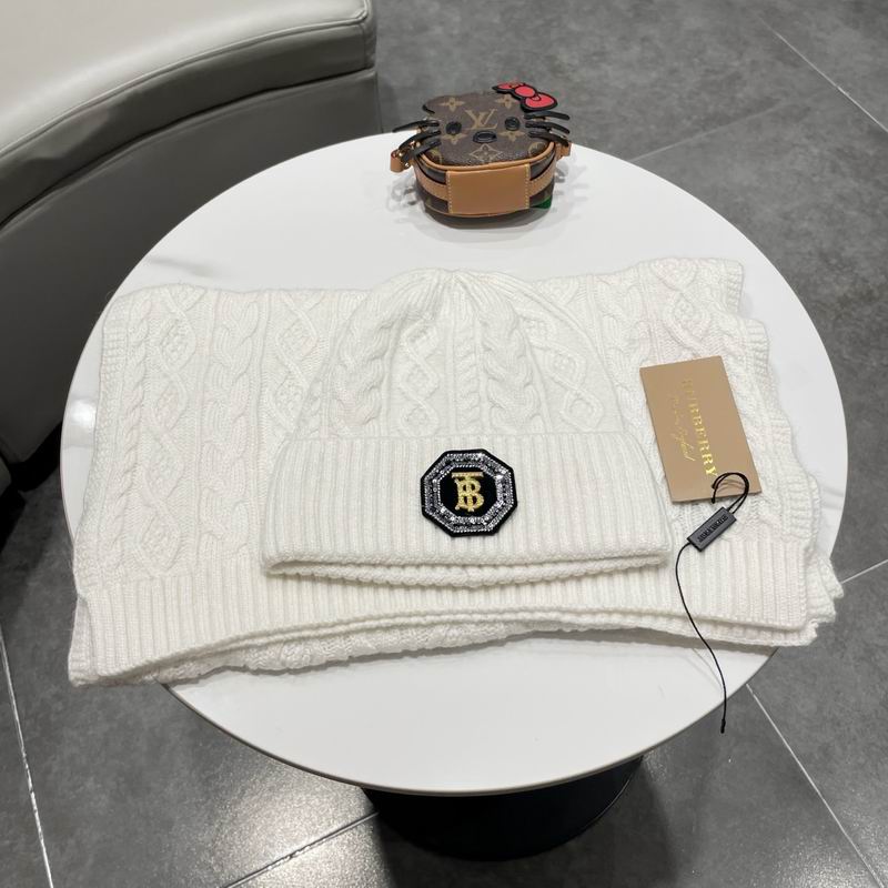Burberry scarf hat (196)